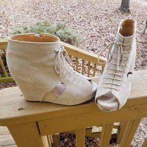 Tan Wedge Jeffrey Campbell Heels